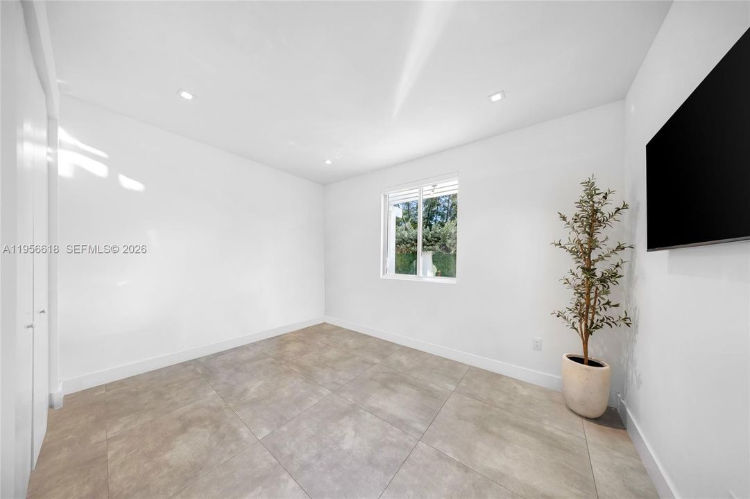 Activo con contrato: $1,469,000 (5 camas, 5 baños, 3113 Pies cuadrados)