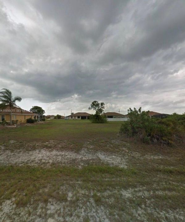 На продажу: $55,000 (0.23 acres)