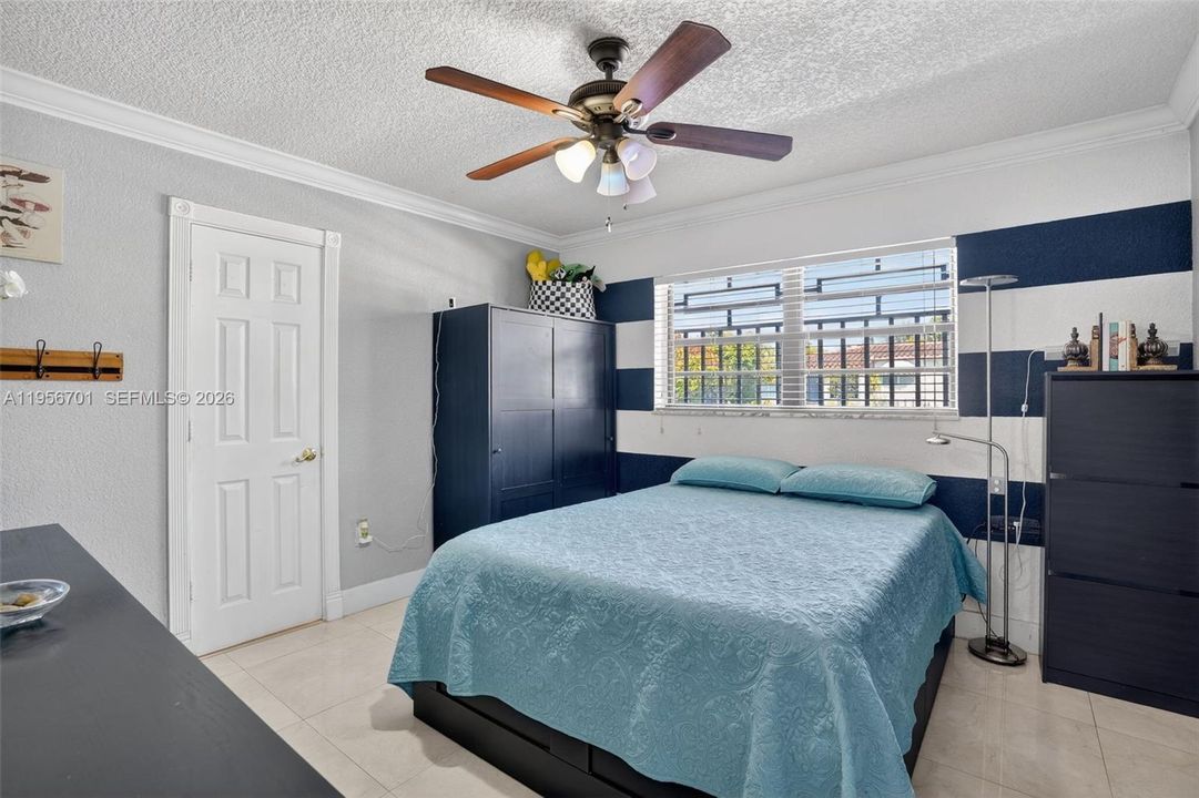 Active With Contract: $950,000 (4 beds, 4 baths, 2568 Square Feet)