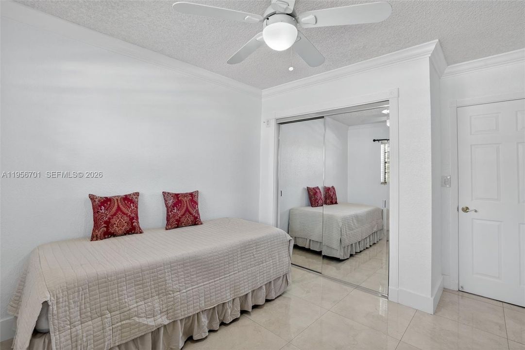 Active With Contract: $950,000 (4 beds, 4 baths, 2568 Square Feet)