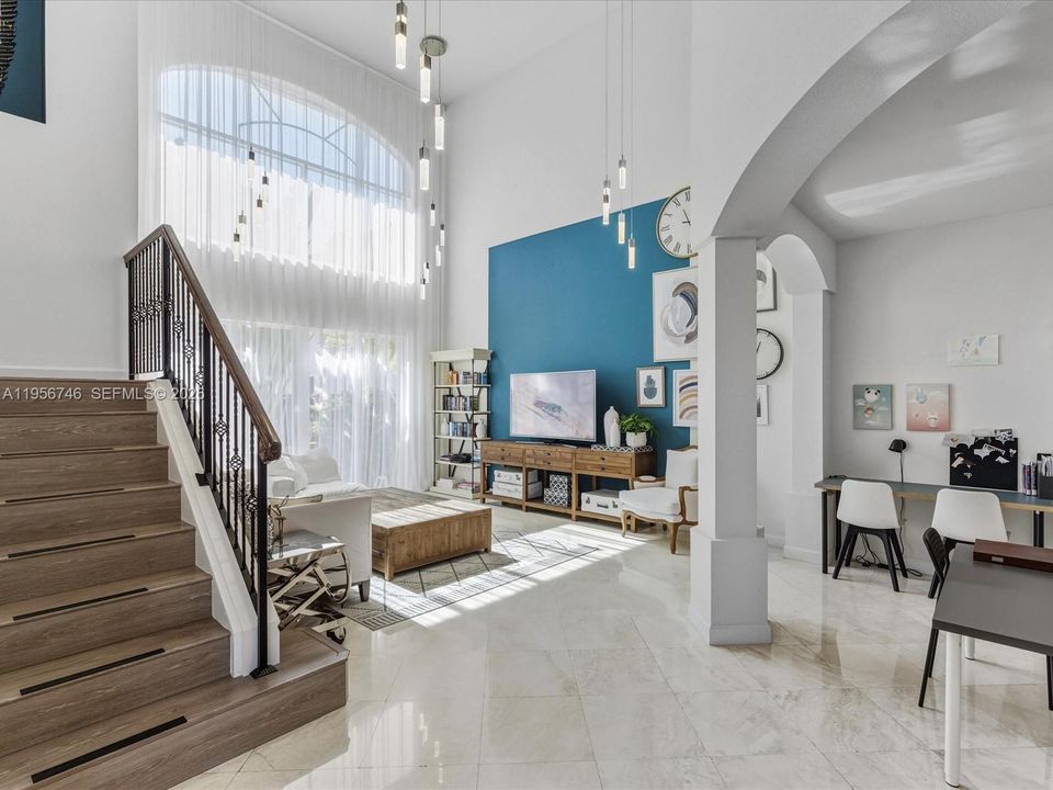 En Venta: $2,950,000 (5 camas, 4 baños, 3291 Pies cuadrados)