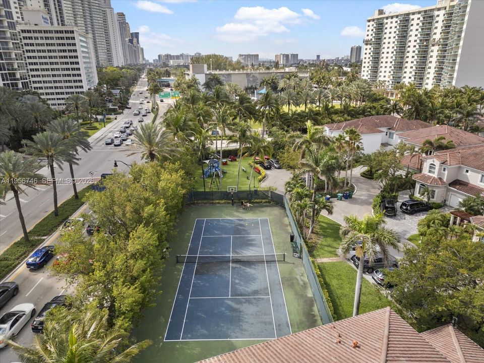 En Venta: $2,950,000 (5 camas, 4 baños, 3291 Pies cuadrados)