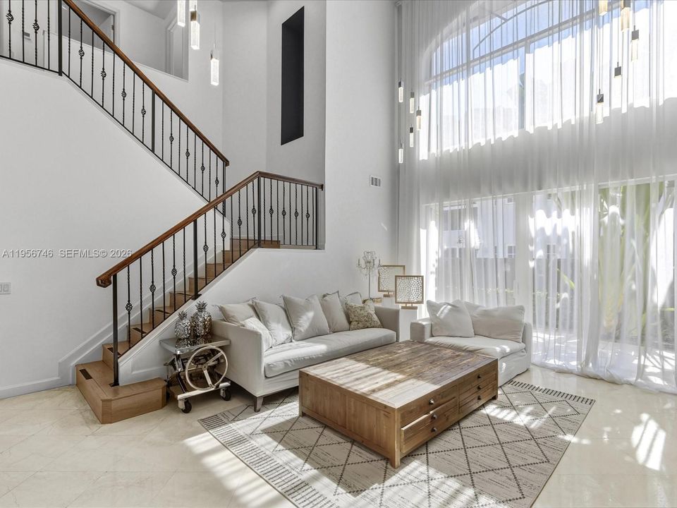 En Venta: $2,950,000 (5 camas, 4 baños, 3291 Pies cuadrados)