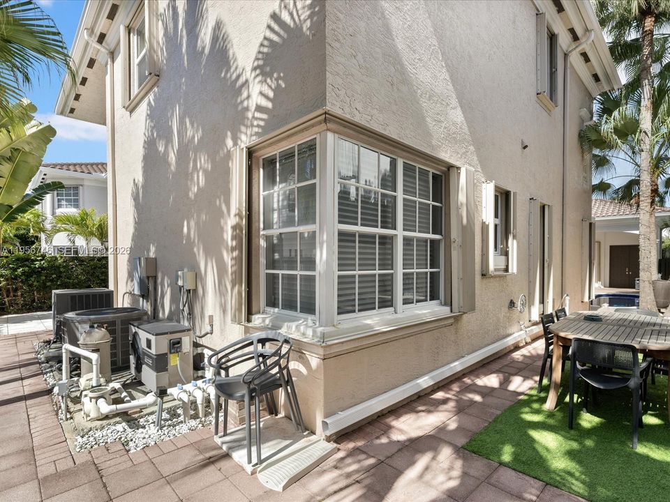 En Venta: $2,950,000 (5 camas, 4 baños, 3291 Pies cuadrados)