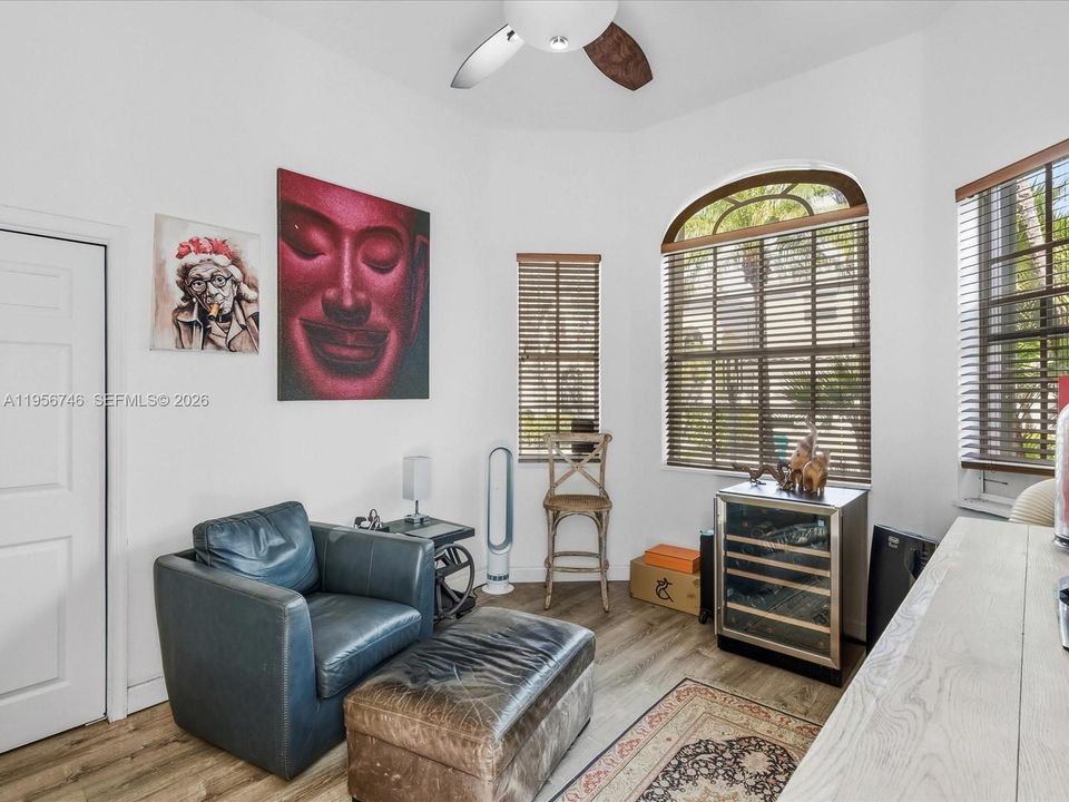 En Venta: $2,950,000 (5 camas, 4 baños, 3291 Pies cuadrados)