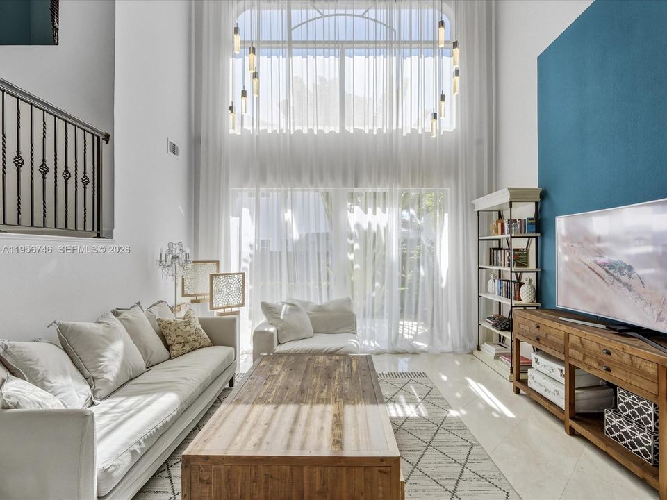 En Venta: $2,950,000 (5 camas, 4 baños, 3291 Pies cuadrados)