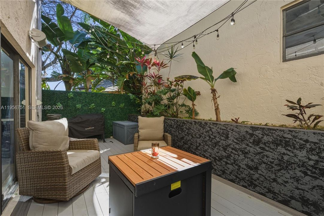 Activo con contrato: $299,000 (2 camas, 2 baños, 1436 Pies cuadrados)