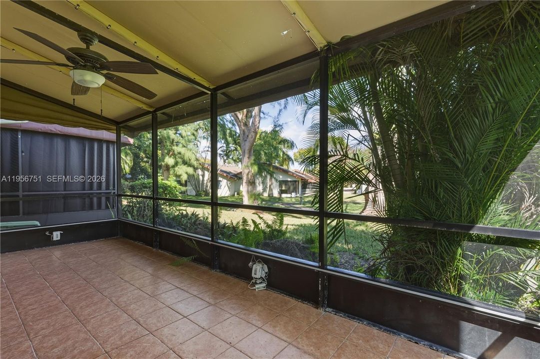 Activo con contrato: $299,000 (2 camas, 2 baños, 1436 Pies cuadrados)