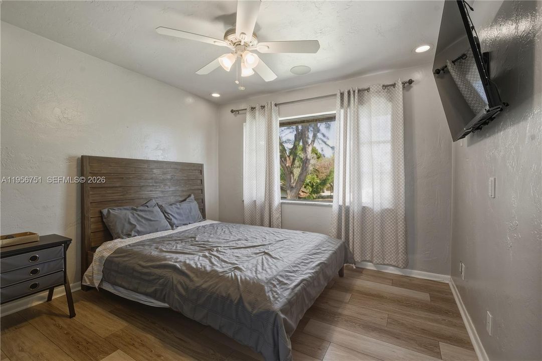 Activo con contrato: $299,000 (2 camas, 2 baños, 1436 Pies cuadrados)