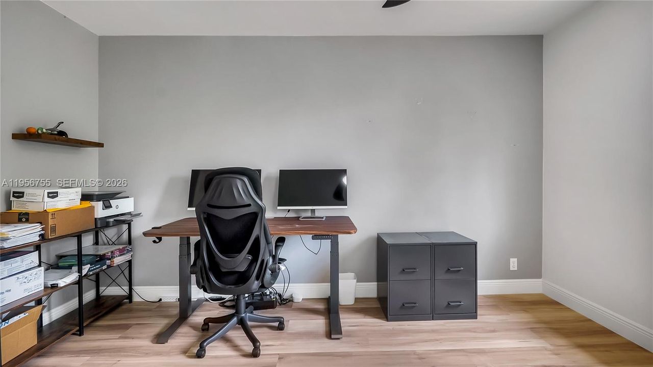 Activo con contrato: $1,200,000 (5 camas, 3 baños, 2748 Pies cuadrados)