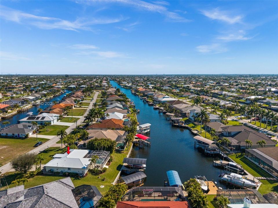 Great location on a 160 foot wide gulf access canal