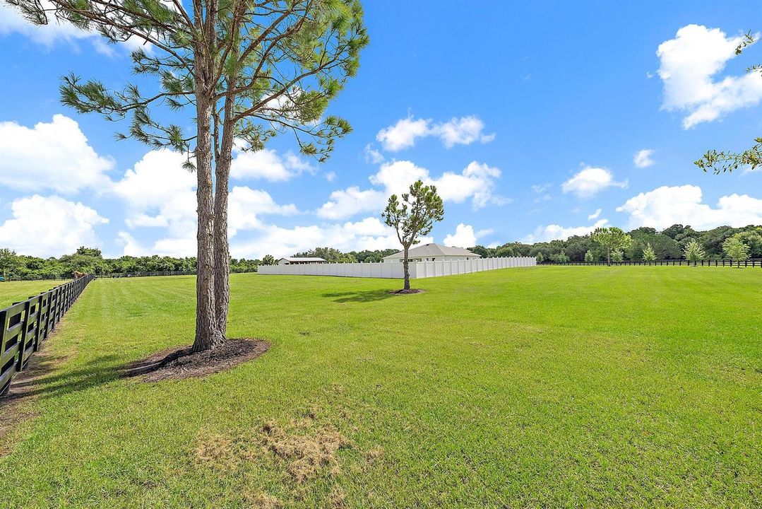 13615 SE 26th Ln-11