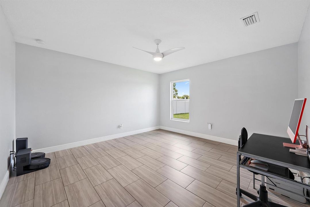 13615 SE 26th Ln-40