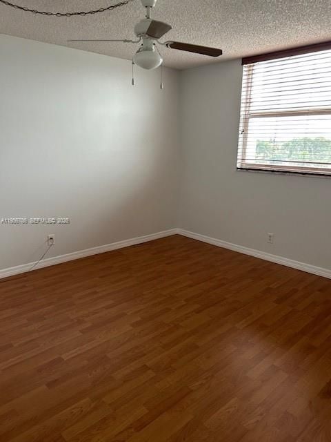 Activo con contrato: $259,900 (2 camas, 2 baños, 1190 Pies cuadrados)