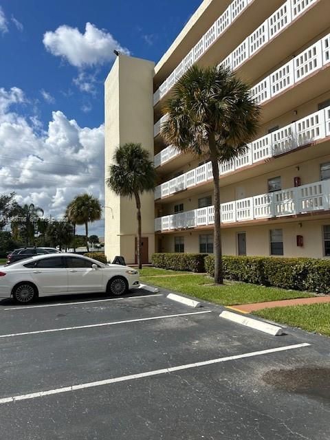 Activo con contrato: $259,900 (2 camas, 2 baños, 1190 Pies cuadrados)