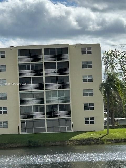 Activo con contrato: $259,900 (2 camas, 2 baños, 1190 Pies cuadrados)