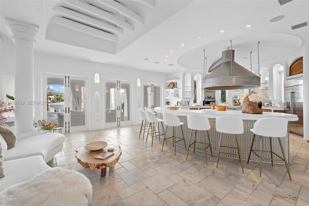 En Renta: $145,000 (7 camas, 7 baños, 8110 Pies cuadrados)