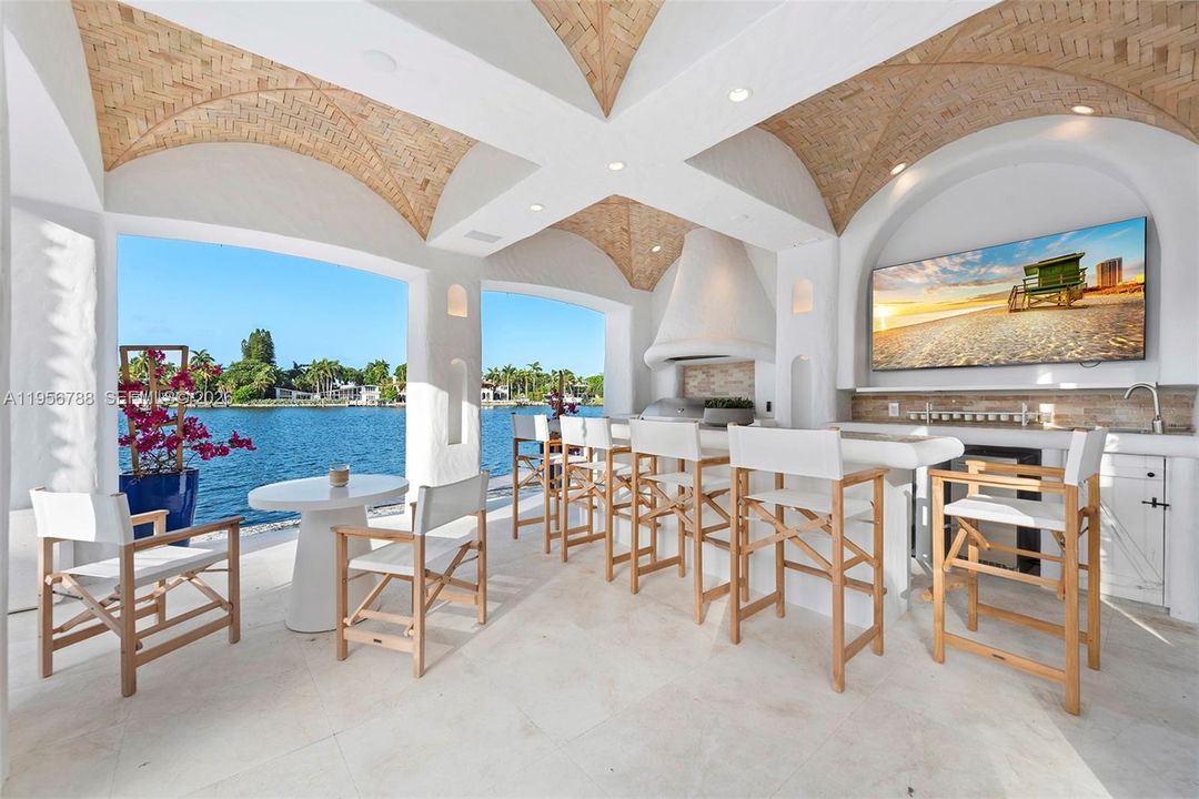 En Renta: $145,000 (7 camas, 7 baños, 8110 Pies cuadrados)