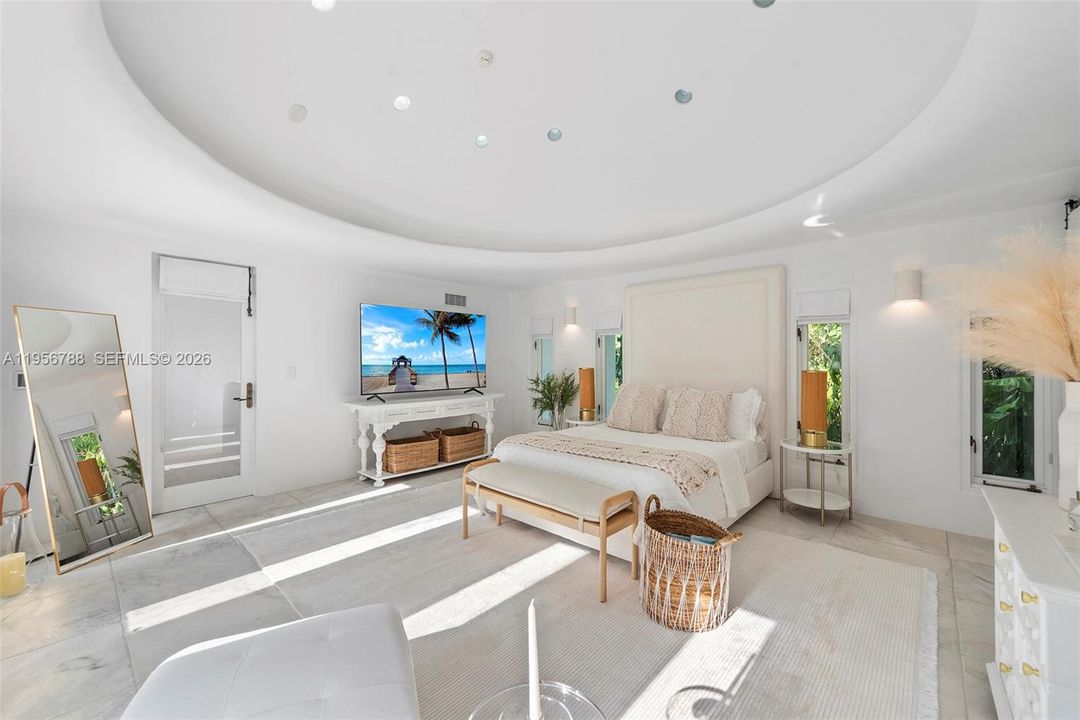 En Renta: $145,000 (7 camas, 7 baños, 8110 Pies cuadrados)