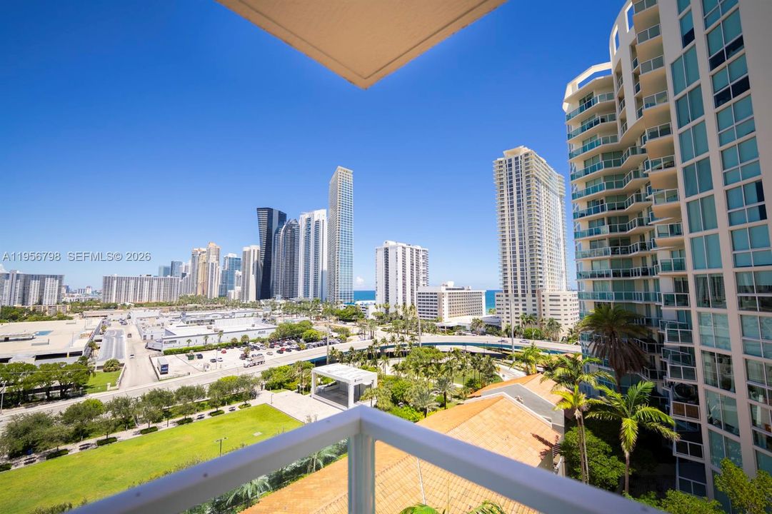 For Sale: $850,000 (3 beds, 2 baths, 1447 Square Feet)