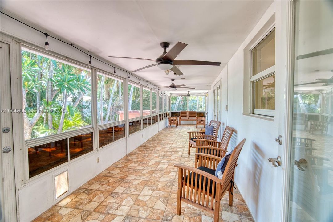 For Sale: $849,000 (3 beds, 2 baths, 1810 Square Feet)