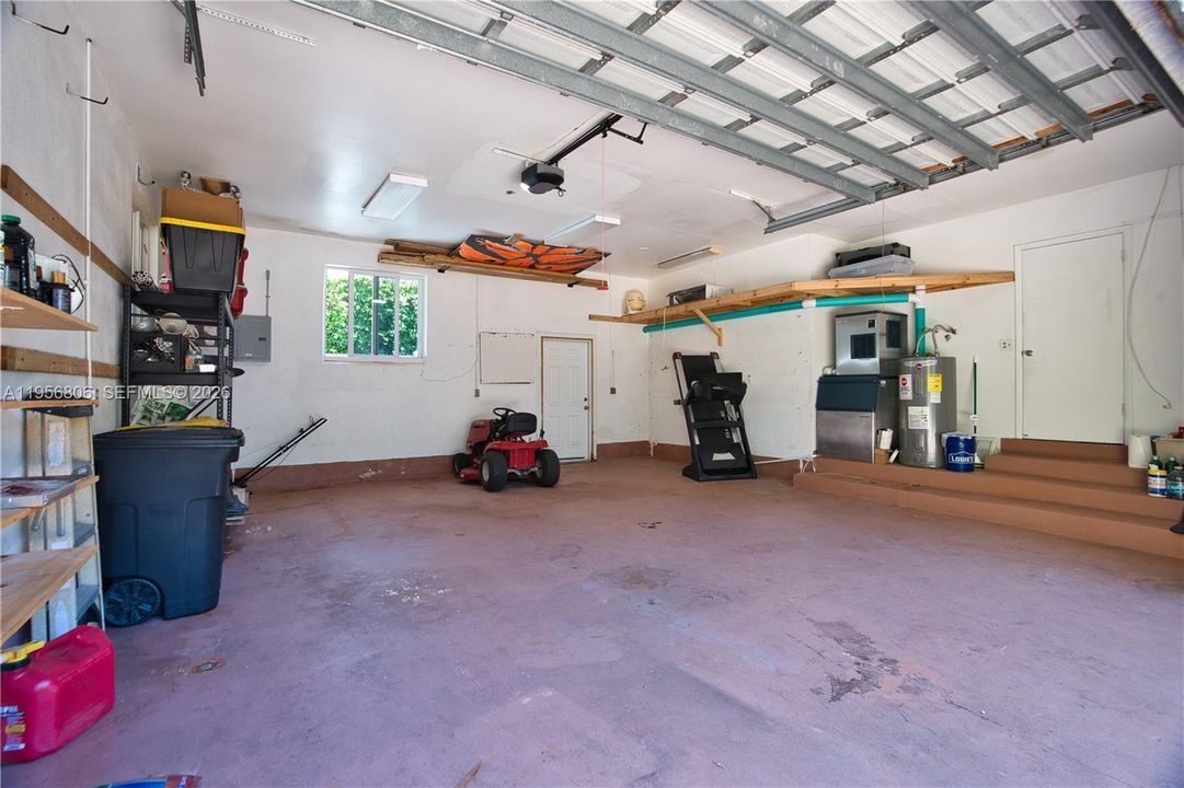 For Sale: $849,000 (3 beds, 2 baths, 1810 Square Feet)