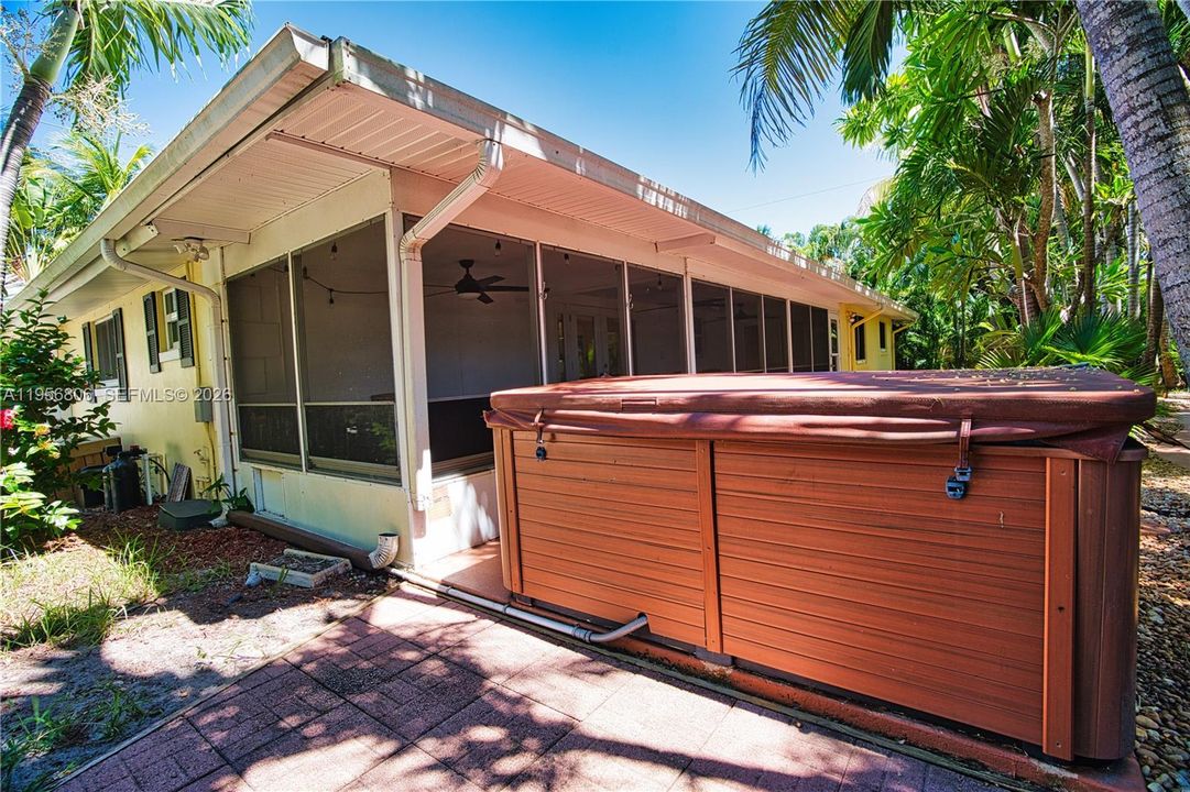 For Sale: $849,000 (3 beds, 2 baths, 1810 Square Feet)