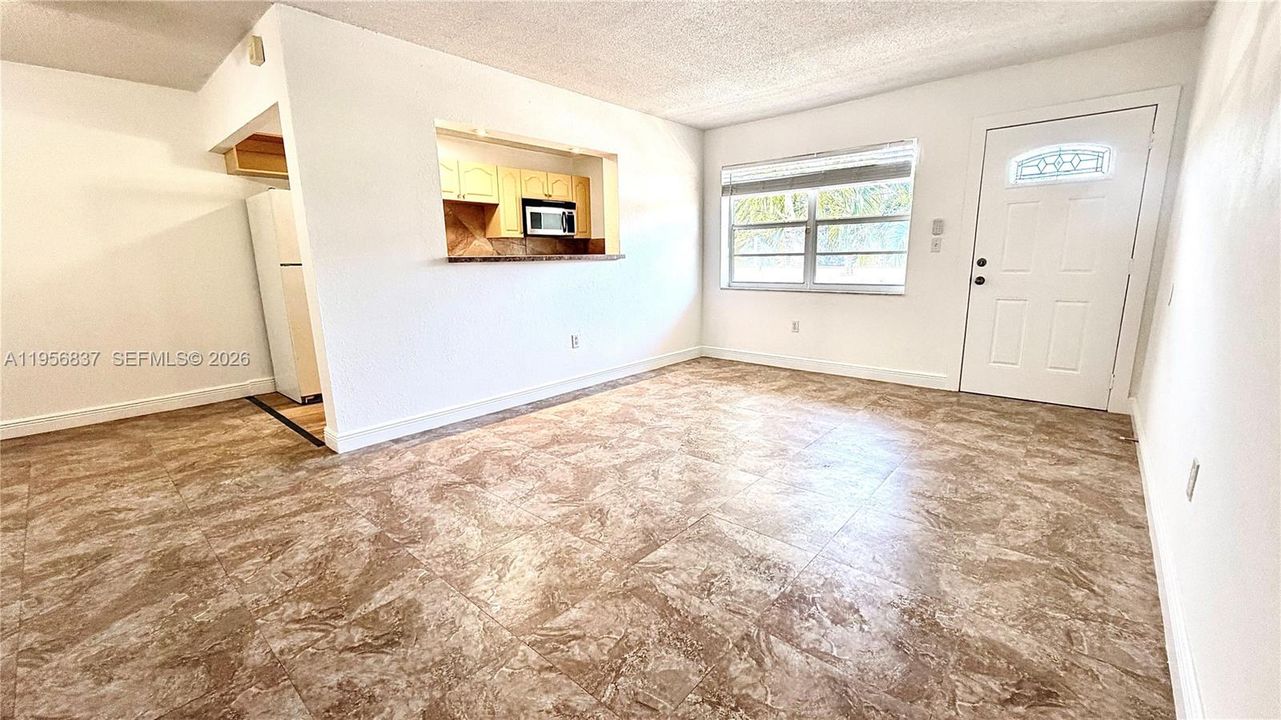 Activo con contrato: $104,000 (1 camas, 1 baños, 692 Pies cuadrados)