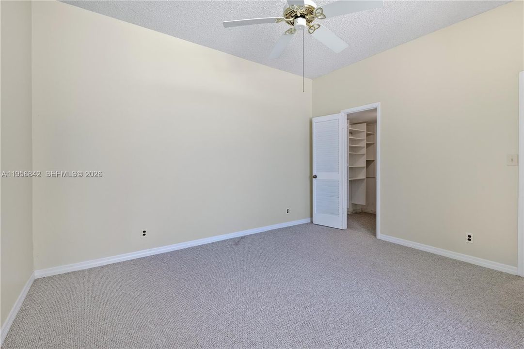 For Sale: $675,000 (2 beds, 2 baths, 1214 Square Feet)