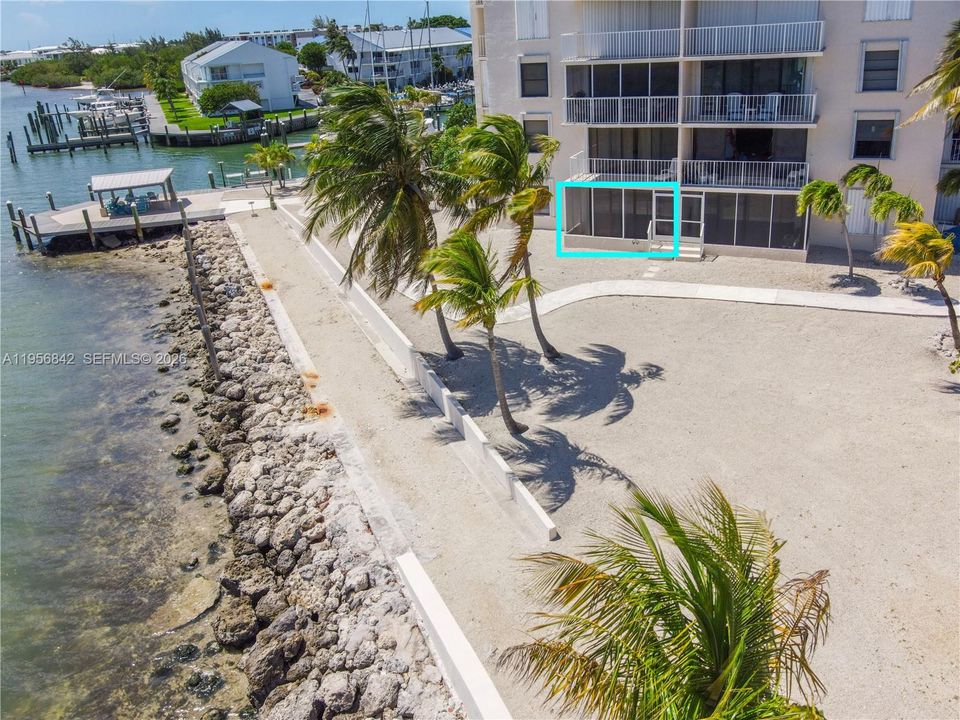 For Sale: $675,000 (2 beds, 2 baths, 1214 Square Feet)