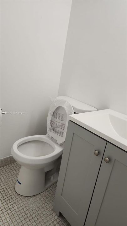 For Sale: $74,000 (1 beds, 1 baths, 783 Square Feet)