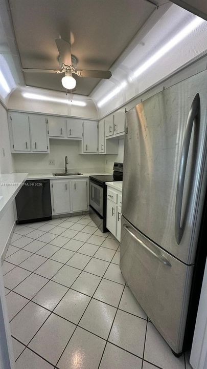 For Sale: $74,000 (1 beds, 1 baths, 783 Square Feet)