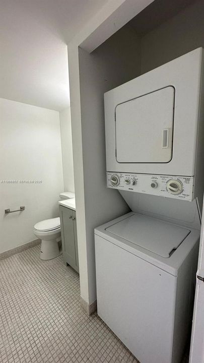 For Sale: $74,000 (1 beds, 1 baths, 783 Square Feet)