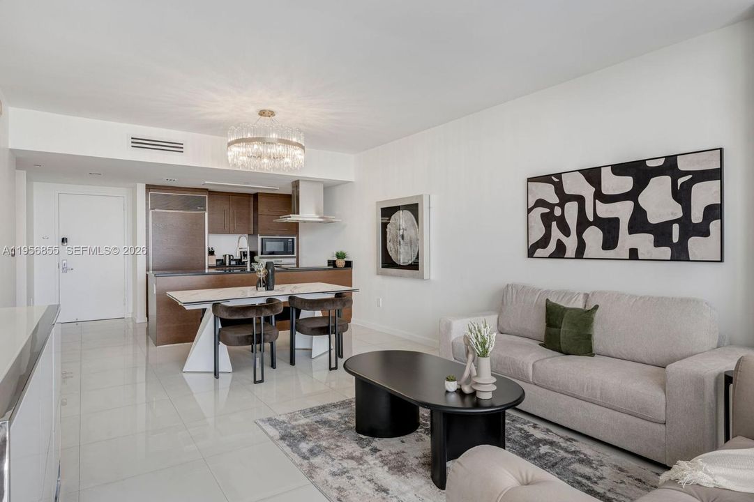 For Sale: $650,000 (1 beds, 1 baths, 842 Square Feet)