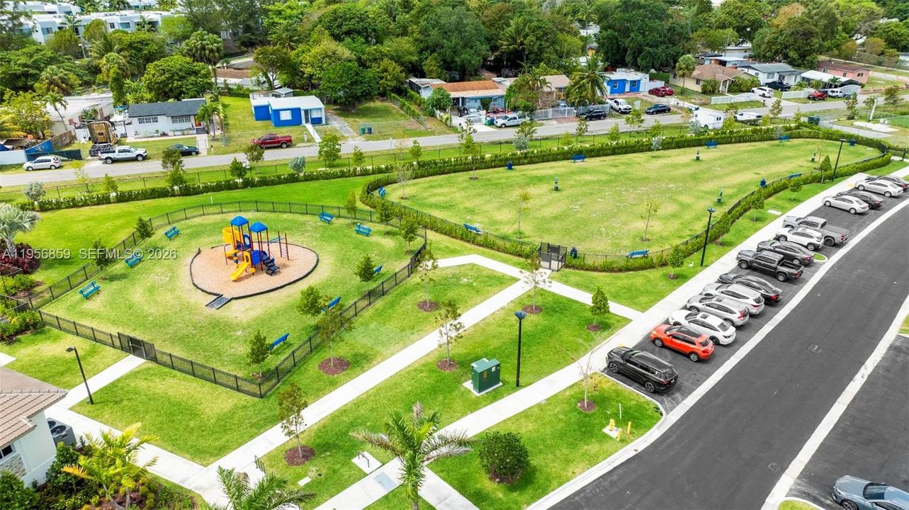 На продажу: $529,999 (3 спален, 2 ванн, 1545 Квадратных фут)