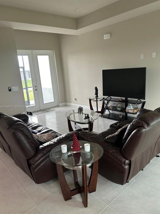 For Rent: $2,600 (4 beds, 2 baths, 0 Square Feet)