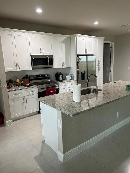 For Rent: $2,600 (4 beds, 2 baths, 0 Square Feet)