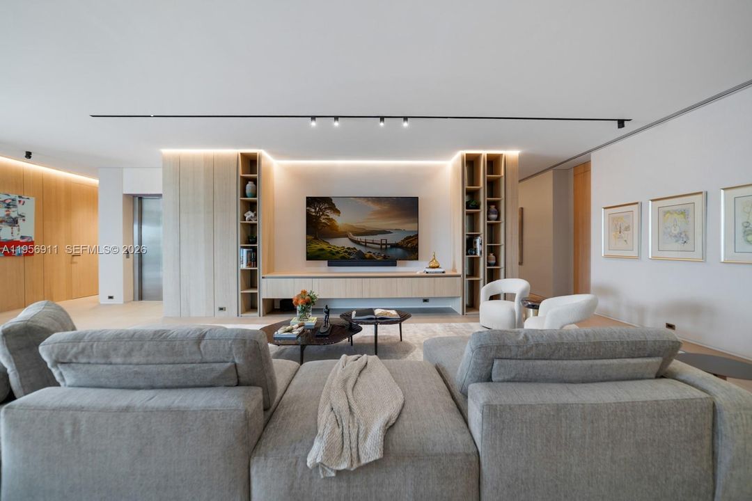 For Sale: $79,500,000 (7 beds, 12 baths, 17507 Square Feet)