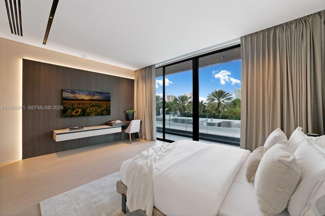 For Sale: $79,500,000 (7 beds, 12 baths, 17507 Square Feet)