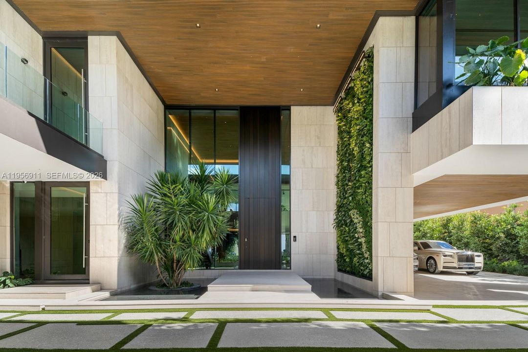 For Sale: $79,500,000 (7 beds, 12 baths, 17507 Square Feet)