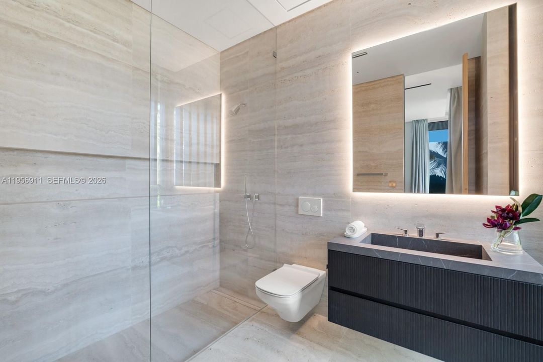 For Sale: $79,500,000 (7 beds, 12 baths, 17507 Square Feet)