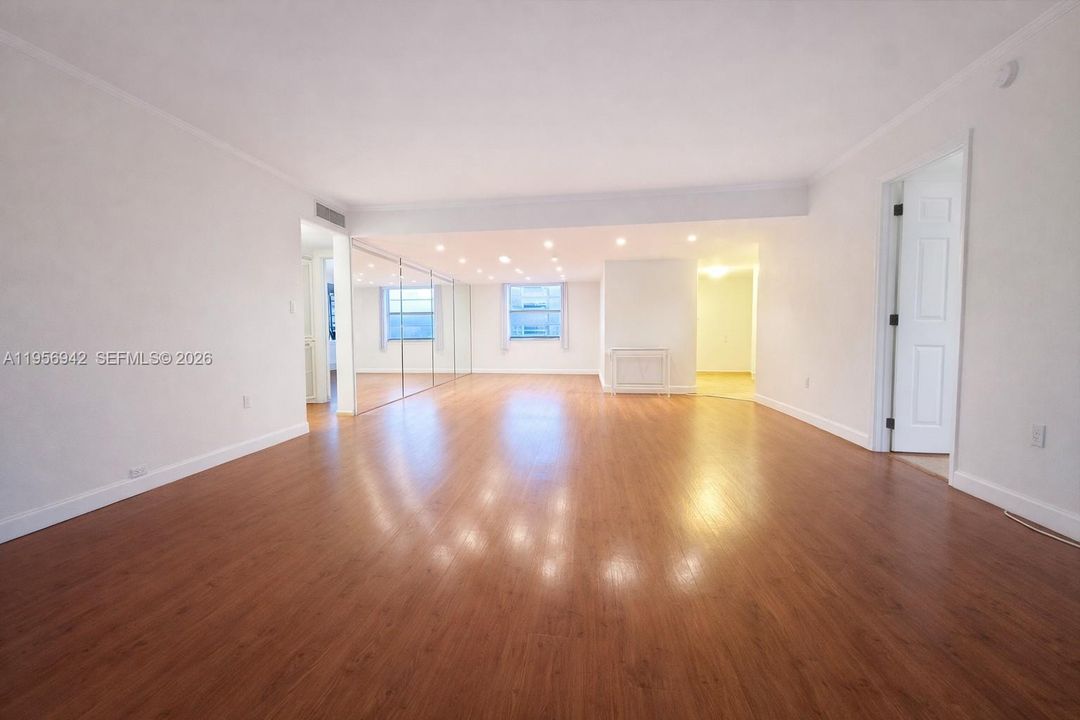 Active With Contract: $159,900 (3 beds, 2 baths, 1760 Square Feet)
