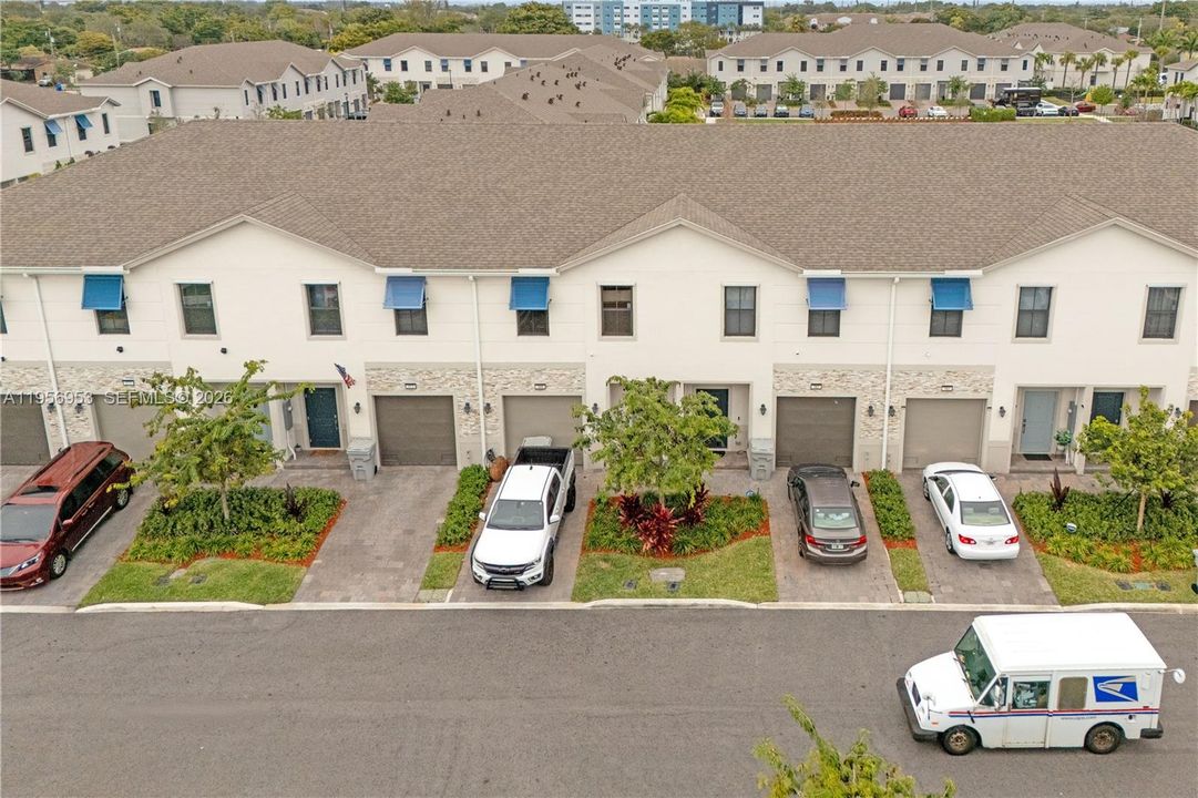 For Sale: $479,000 (3 beds, 2 baths, 1597 Square Feet)