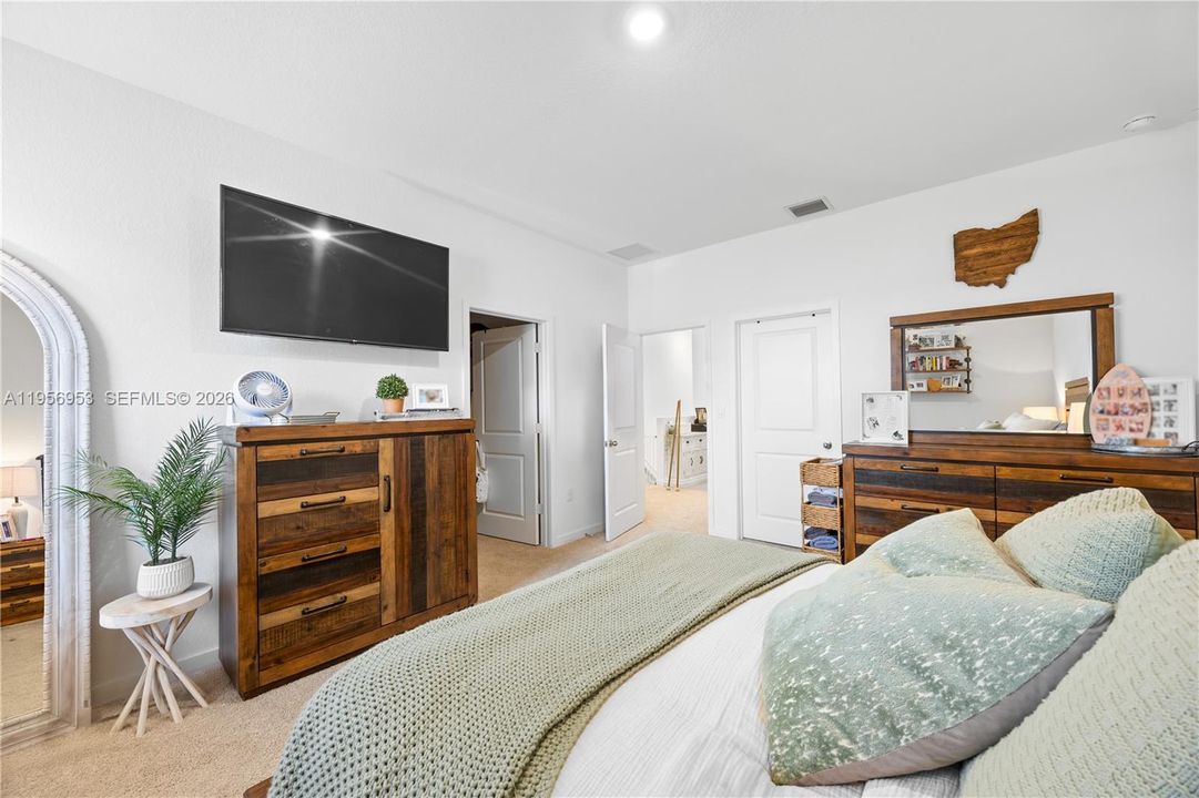 For Sale: $479,000 (3 beds, 2 baths, 1597 Square Feet)