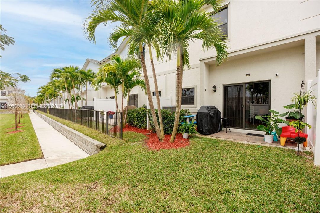 For Sale: $479,000 (3 beds, 2 baths, 1597 Square Feet)