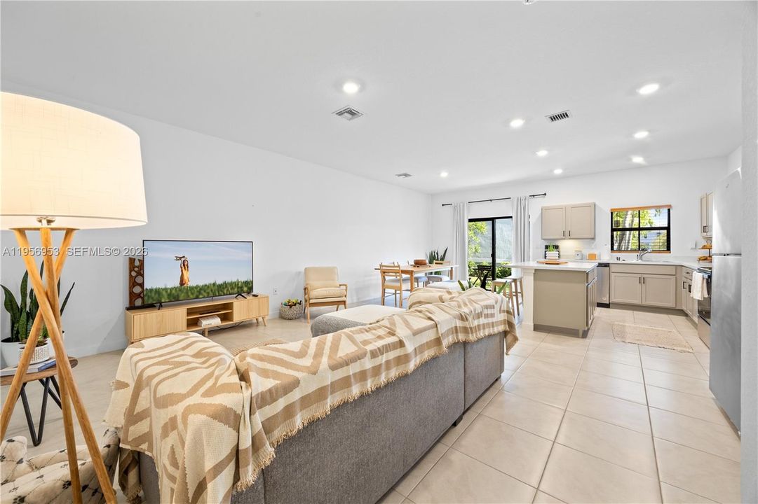For Sale: $479,000 (3 beds, 2 baths, 1597 Square Feet)