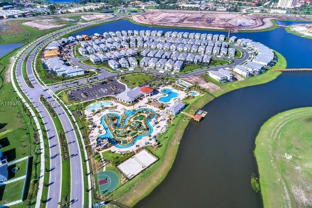 Под контрактом: $263,500 (2 спален, 2 ванн, 1297 Квадратных фут)