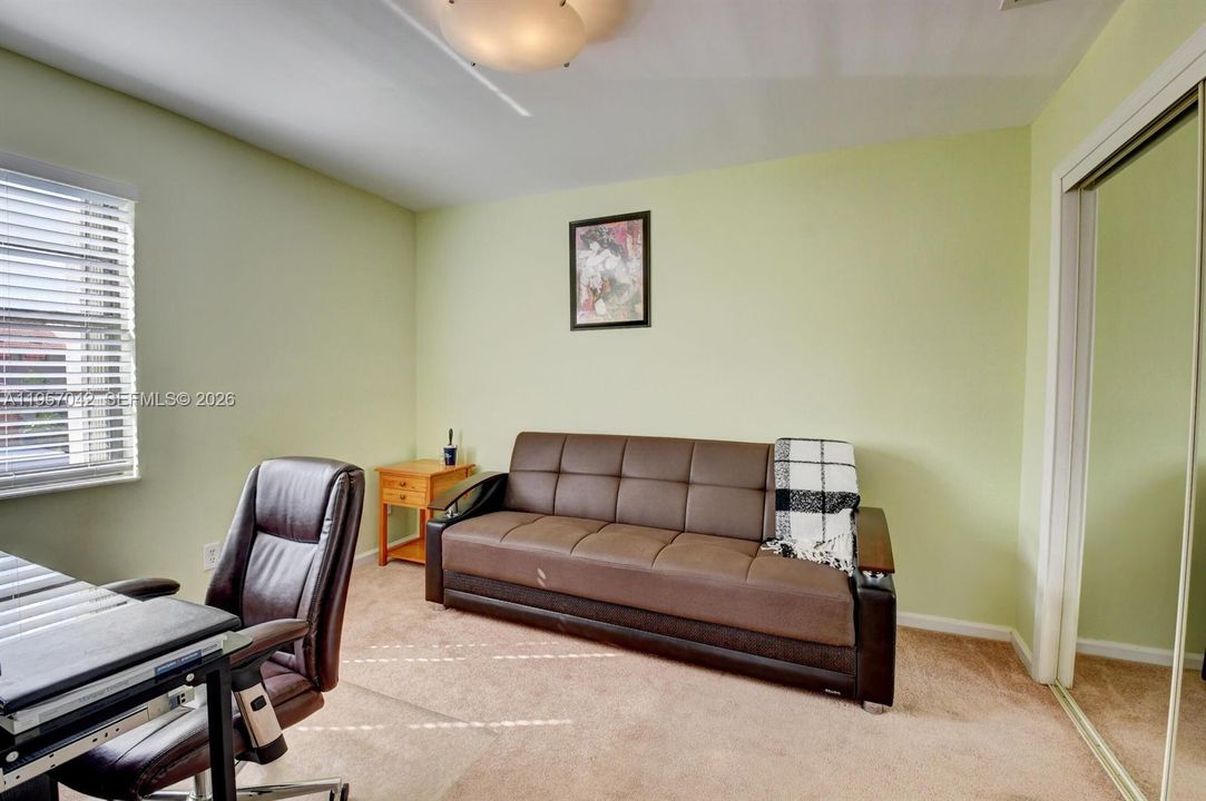 For Sale: $245,000 (2 beds, 2 baths, 1335 Square Feet)