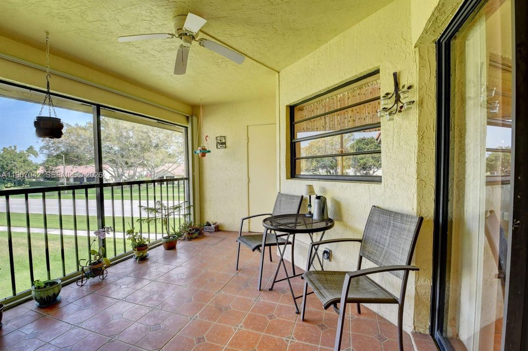 For Sale: $245,000 (2 beds, 2 baths, 1335 Square Feet)