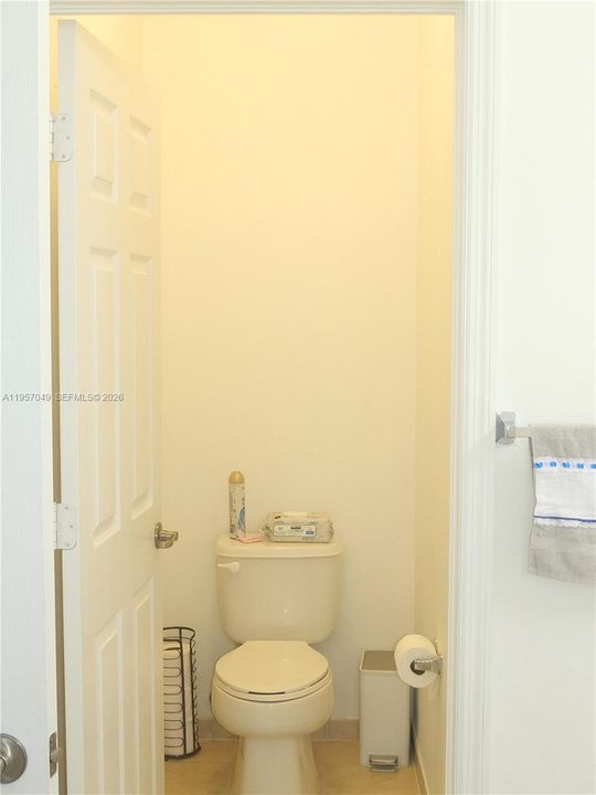 For Sale: $425,000 (3 beds, 2 baths, 1434 Square Feet)